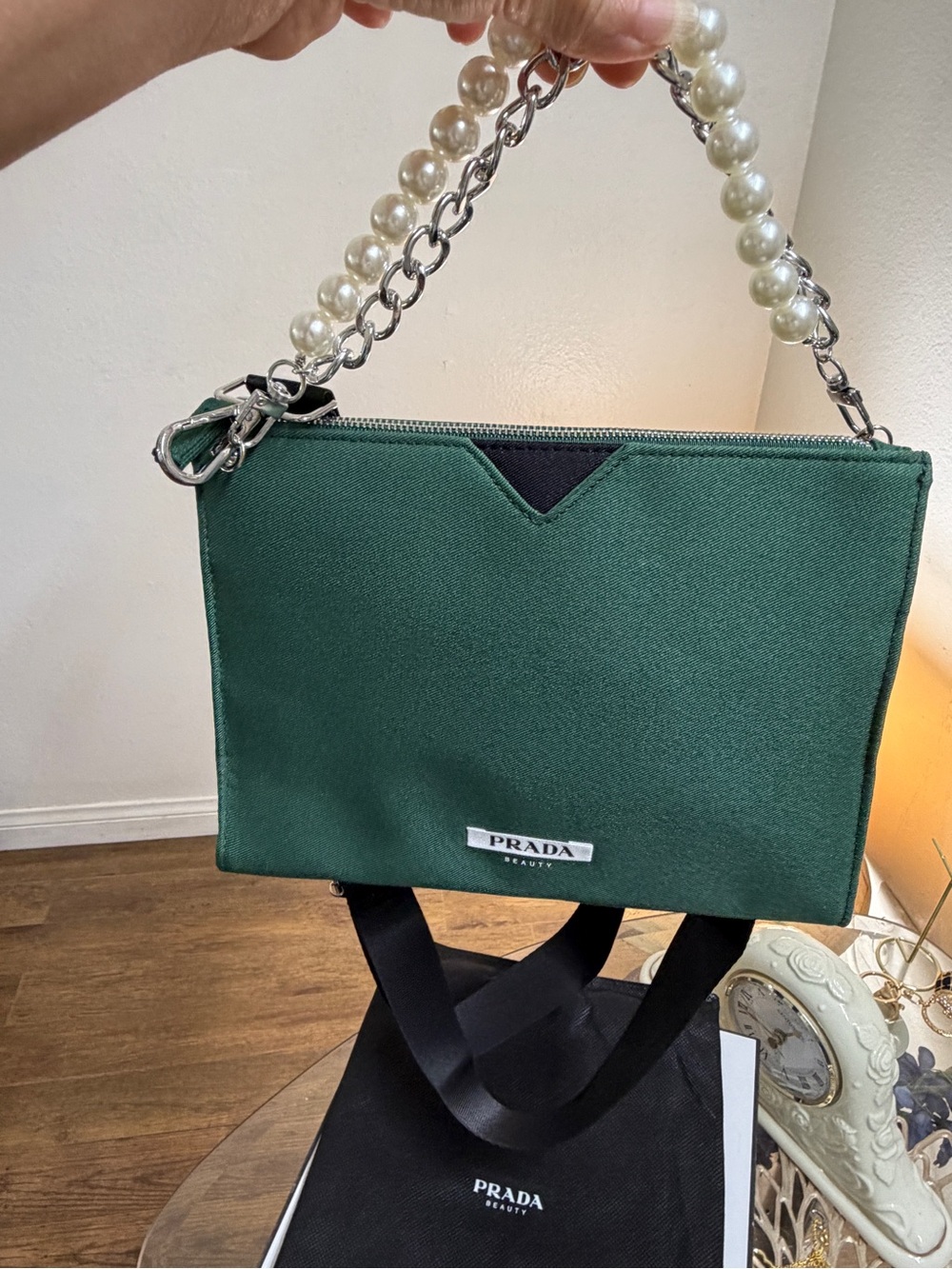 Prada - Picture 5 of 14